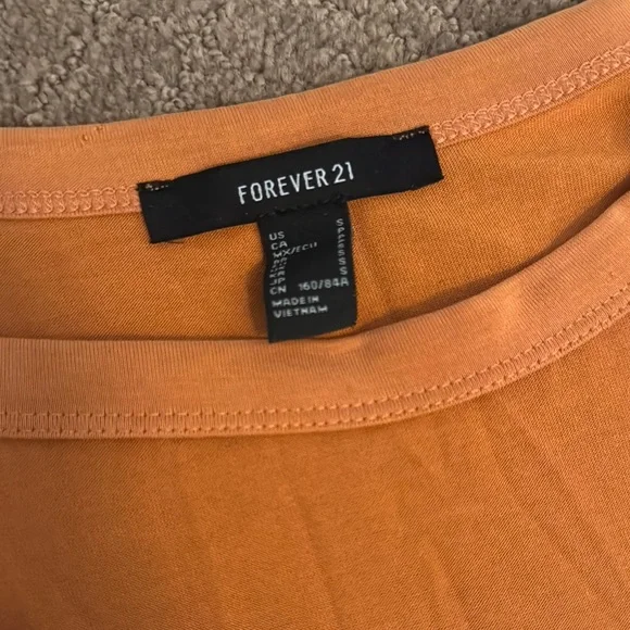 Forever 21 Orange Fitted Cut Out Short Sleeve Tee Women’s Size Small - Picture 2 of 3